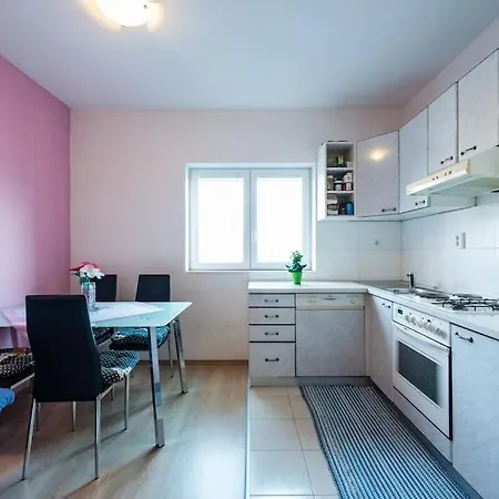 Apartamento With A Parking Space - 16993 *