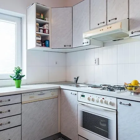 With A Parking Space - 16993 Apartamento Split